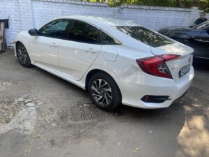 Вирівнювання та фарбування Honda Civic у Дніпрі — Ракурс №1