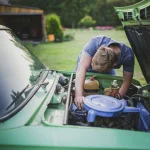 Водій перевіряє авто перед діагностикою ГБО 
